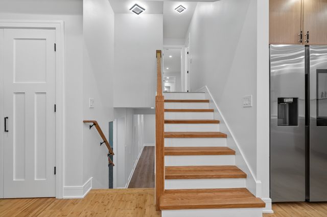 200 N Pine Street, Prospect Heights, IL 60070