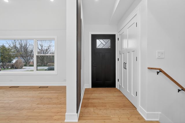 200 N Pine Street, Prospect Heights, IL 60070