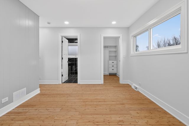 200 N Pine Street, Prospect Heights, IL 60070