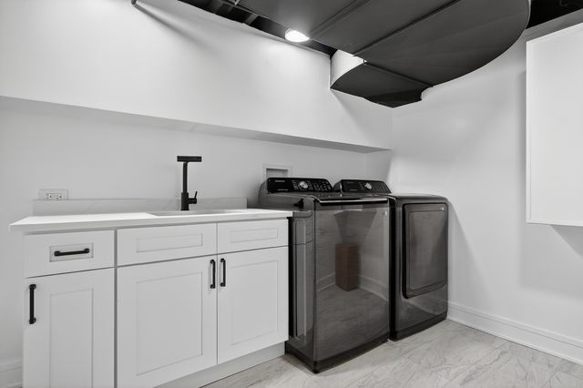 200 N Pine Street, Prospect Heights, IL 60070