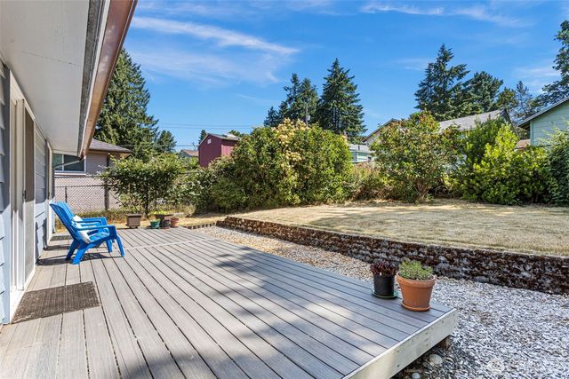 18042 10th Avenue NE, Shoreline, WA 98155