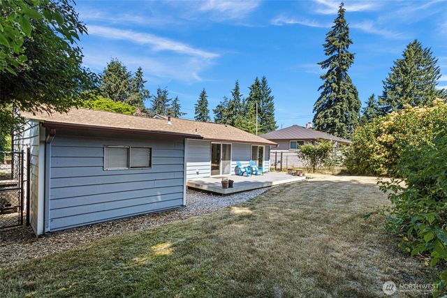 18042 10th Avenue NE, Shoreline, WA 98155