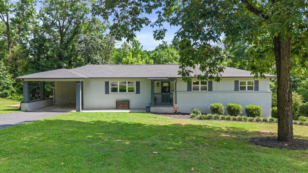 2430 Walnut Drive, NW, Cleveland, TN 37311