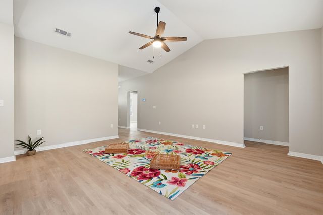 3804 Golden Acres Circle, Crestview, FL 32539