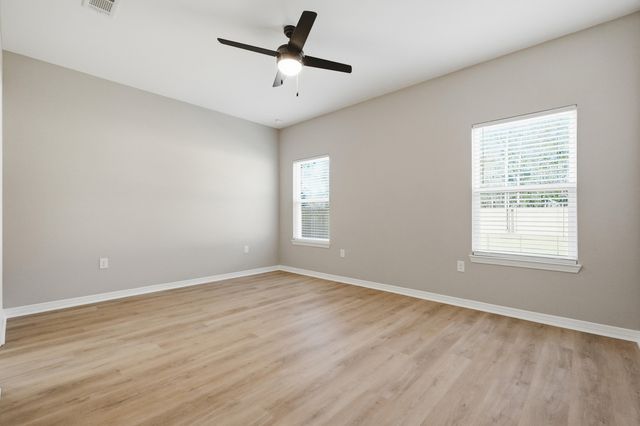 3804 Golden Acres Circle, Crestview, FL 32539