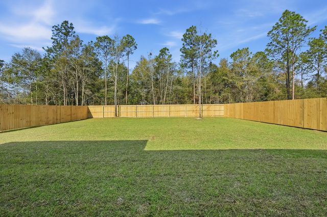 3804 Golden Acres Circle, Crestview, FL 32539