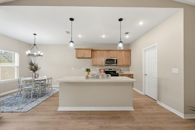 3804 Golden Acres Circle, Crestview, FL 32539