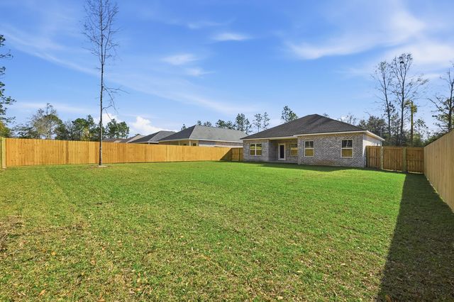 3804 Golden Acres Circle, Crestview, FL 32539