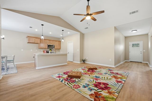 3804 Golden Acres Circle, Crestview, FL 32539