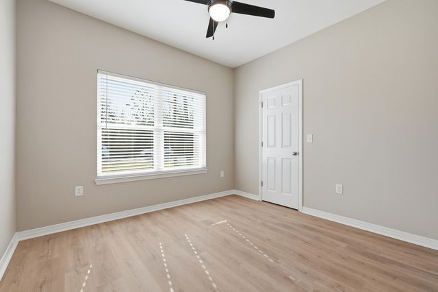 3804 Golden Acres Circle, Crestview, FL 32539