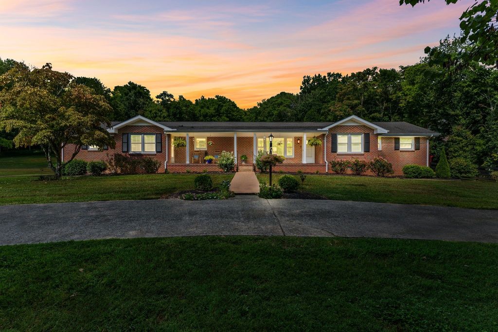 467 Dry Creek Rd, Goodlettsville, TN 37072