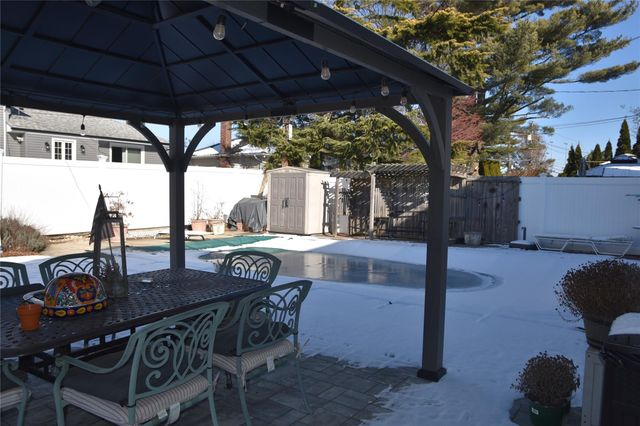 333 N Hickory Street, Massapequa, NY 11758