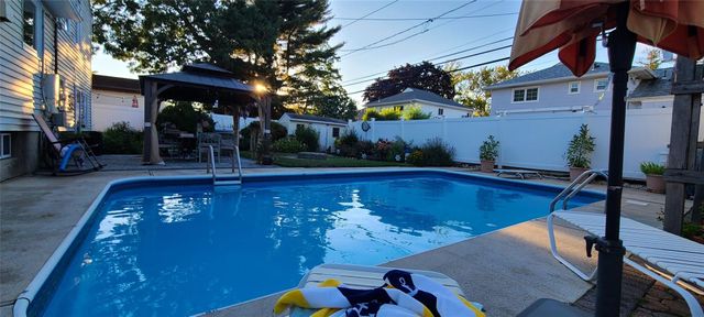 333 N Hickory Street, Massapequa, NY 11758