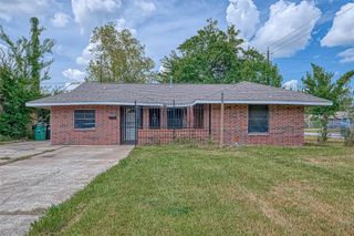 5431 Willow Glen Drive, Houston, TX 77033