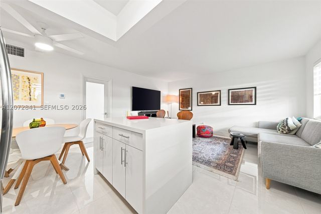 2930 Day Ave N104, Miami, FL 33133