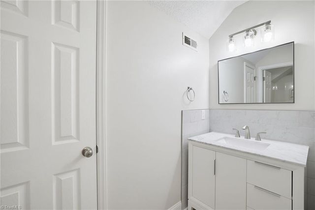 5803 Willowdale Drive, Pfafftown, NC 27040