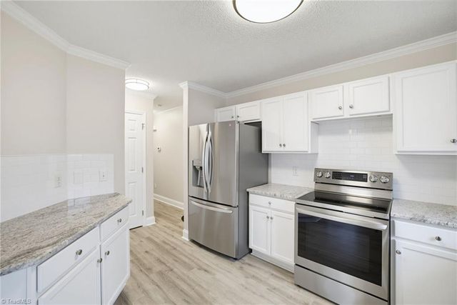 5803 Willowdale Drive, Pfafftown, NC 27040