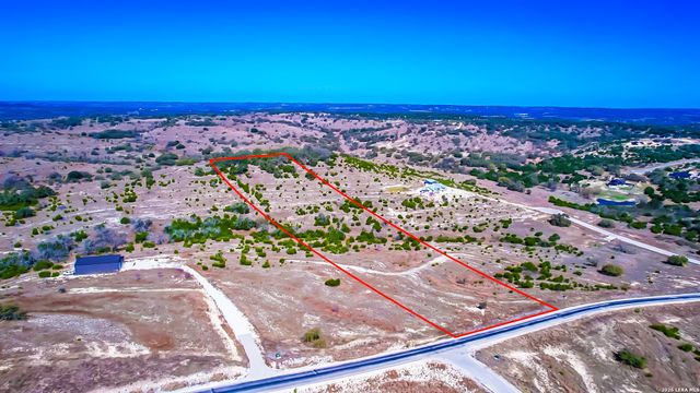 211 MAJESTIC HILLS DR, Blanco, TX 78606