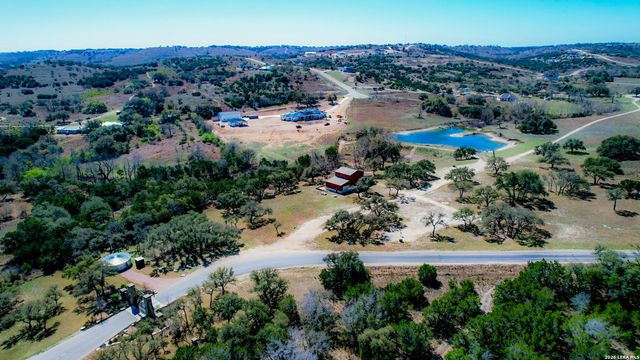 211 MAJESTIC HILLS DR, Blanco, TX 78606