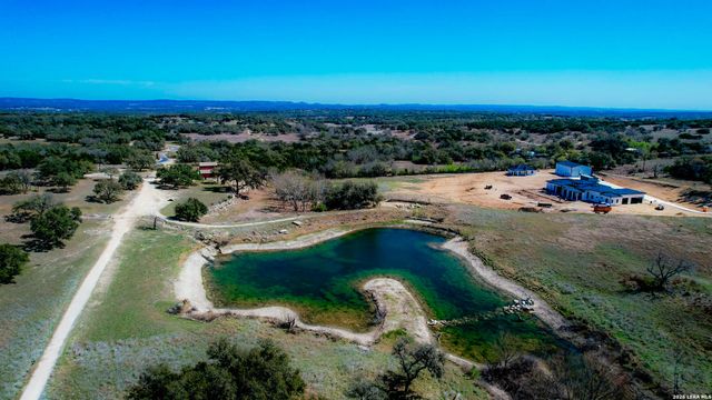 211 MAJESTIC HILLS DR, Blanco, TX 78606