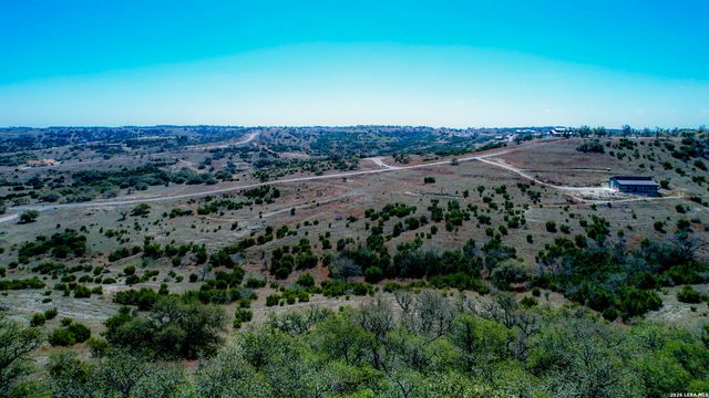 211 MAJESTIC HILLS DR, Blanco, TX 78606