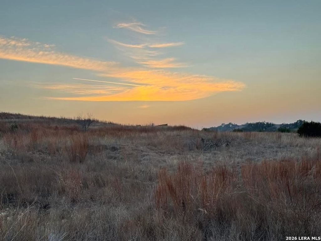 211 MAJESTIC HILLS DR, Blanco, TX 78606