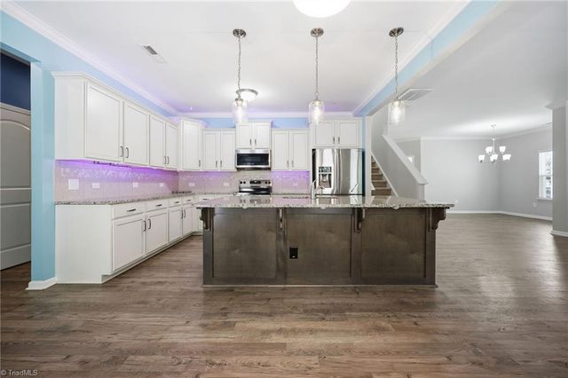 1602 Running Deer Drive, Kernersville, NC 27284