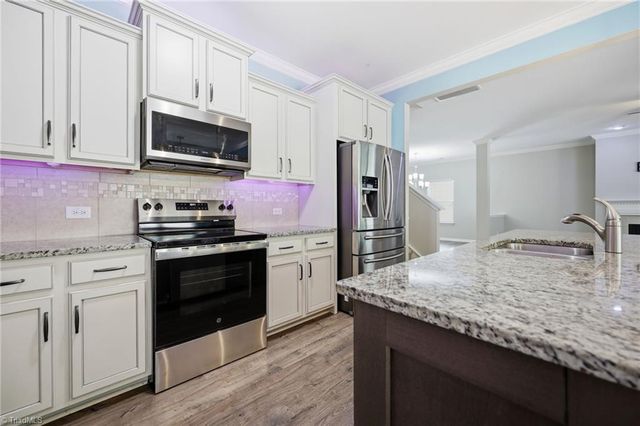 1602 Running Deer Drive, Kernersville, NC 27284
