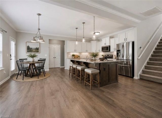 1602 Running Deer Drive, Kernersville, NC 27284