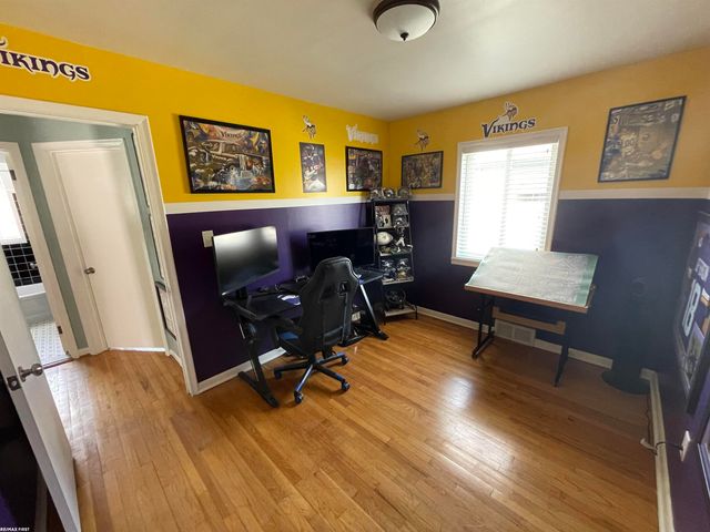 22225 Love Street, St Clair Shores, MI 48082