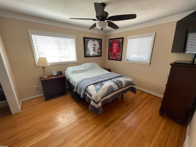 22225 Love Street, St Clair Shores, MI 48082