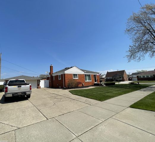 22225 Love Street, St Clair Shores, MI 48082