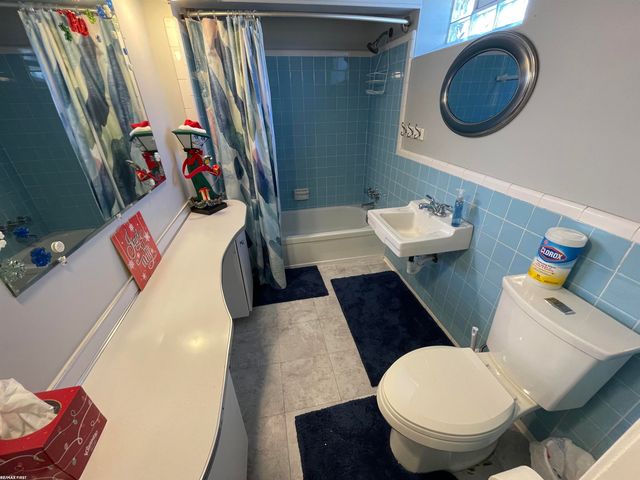 22225 Love Street, St Clair Shores, MI 48082