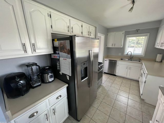 22225 Love Street, St Clair Shores, MI 48082