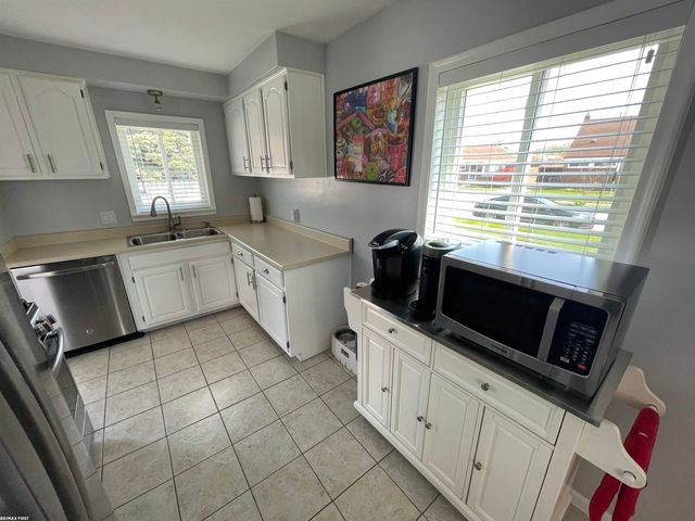 22225 Love Street, St Clair Shores, MI 48082