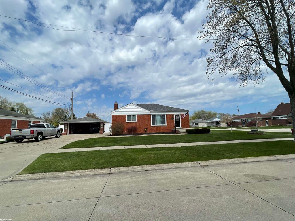 22225 Love Street, St Clair Shores, MI 48082