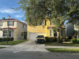 4924 SW 151st Avenue, Davie, FL 33331