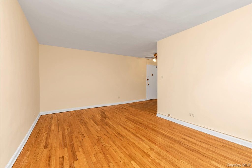 141-60 84th Road 3G, Briarwood, NY 11435 — photo 5
