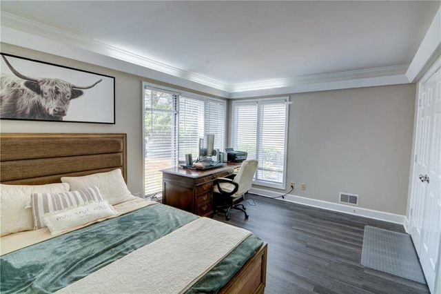 2560 Links End, Roswell, GA 30076