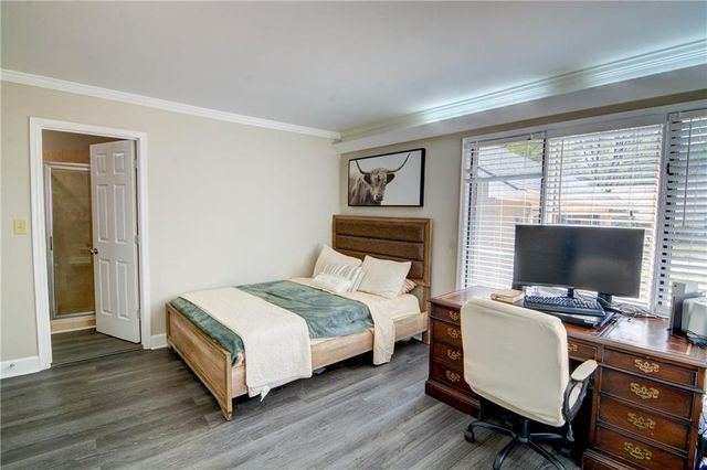 2560 Links End, Roswell, GA 30076