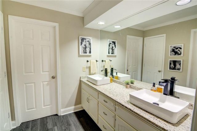 2560 Links End, Roswell, GA 30076