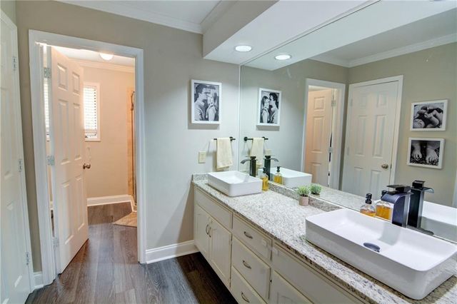 2560 Links End, Roswell, GA 30076