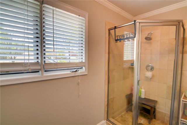 2560 Links End, Roswell, GA 30076