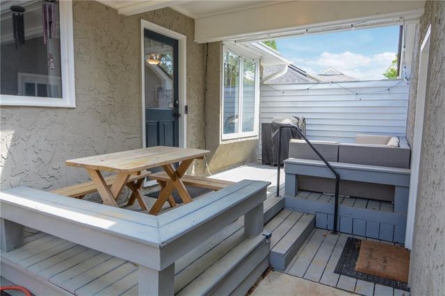 2560 Links End, Roswell, GA 30076