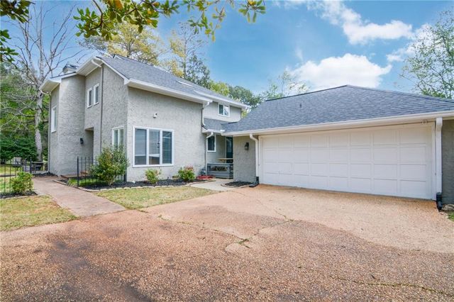 2560 Links End, Roswell, GA 30076