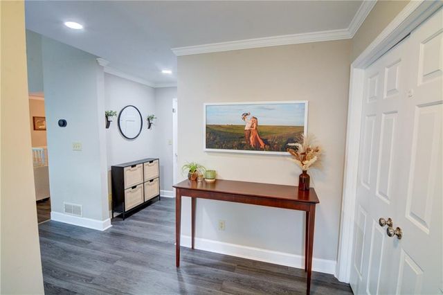 2560 Links End, Roswell, GA 30076