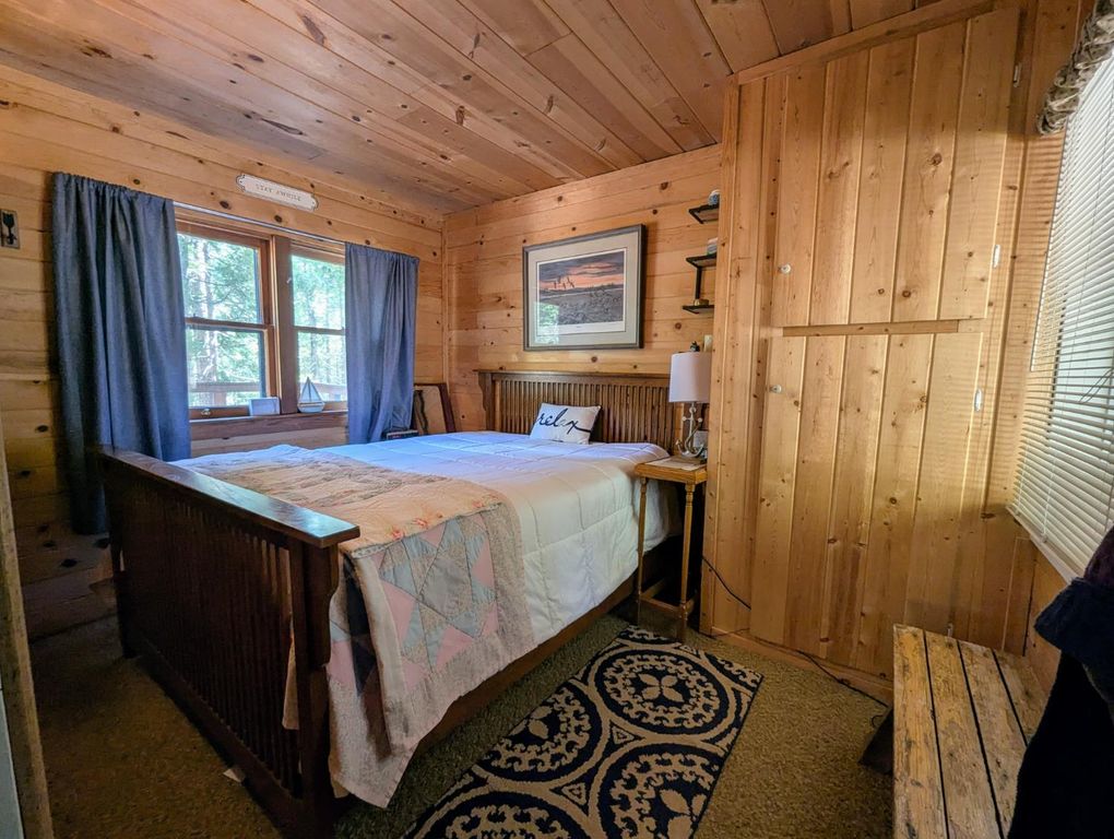 Image 10 of property listing at 65066 Stellar Jay Lane, Unincorporated, CA 93628