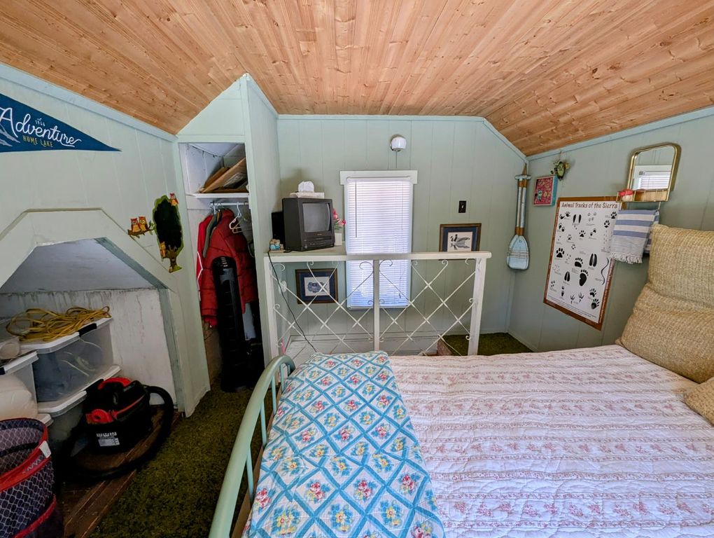 Image 12 of property listing at 65066 Stellar Jay Lane, Unincorporated, CA 93628