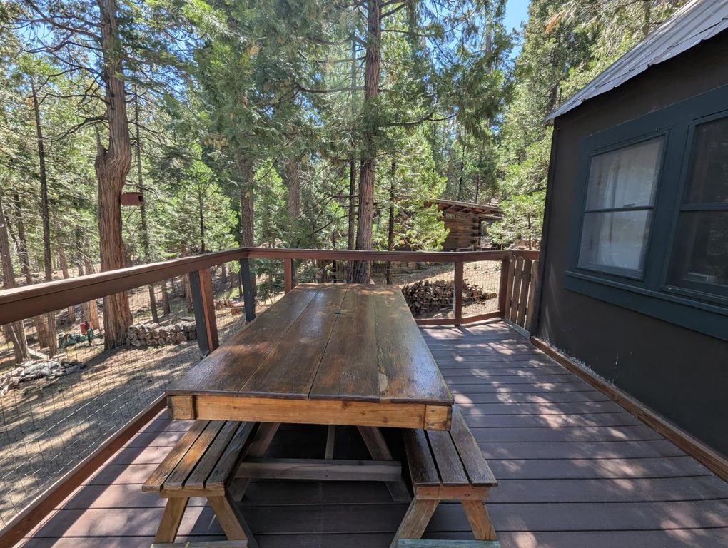 Image 19 of property listing at 65066 Stellar Jay Lane, Unincorporated, CA 93628