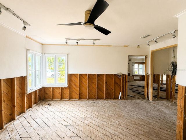 220 LYNDHURST STREET, Dunedin, FL 34698